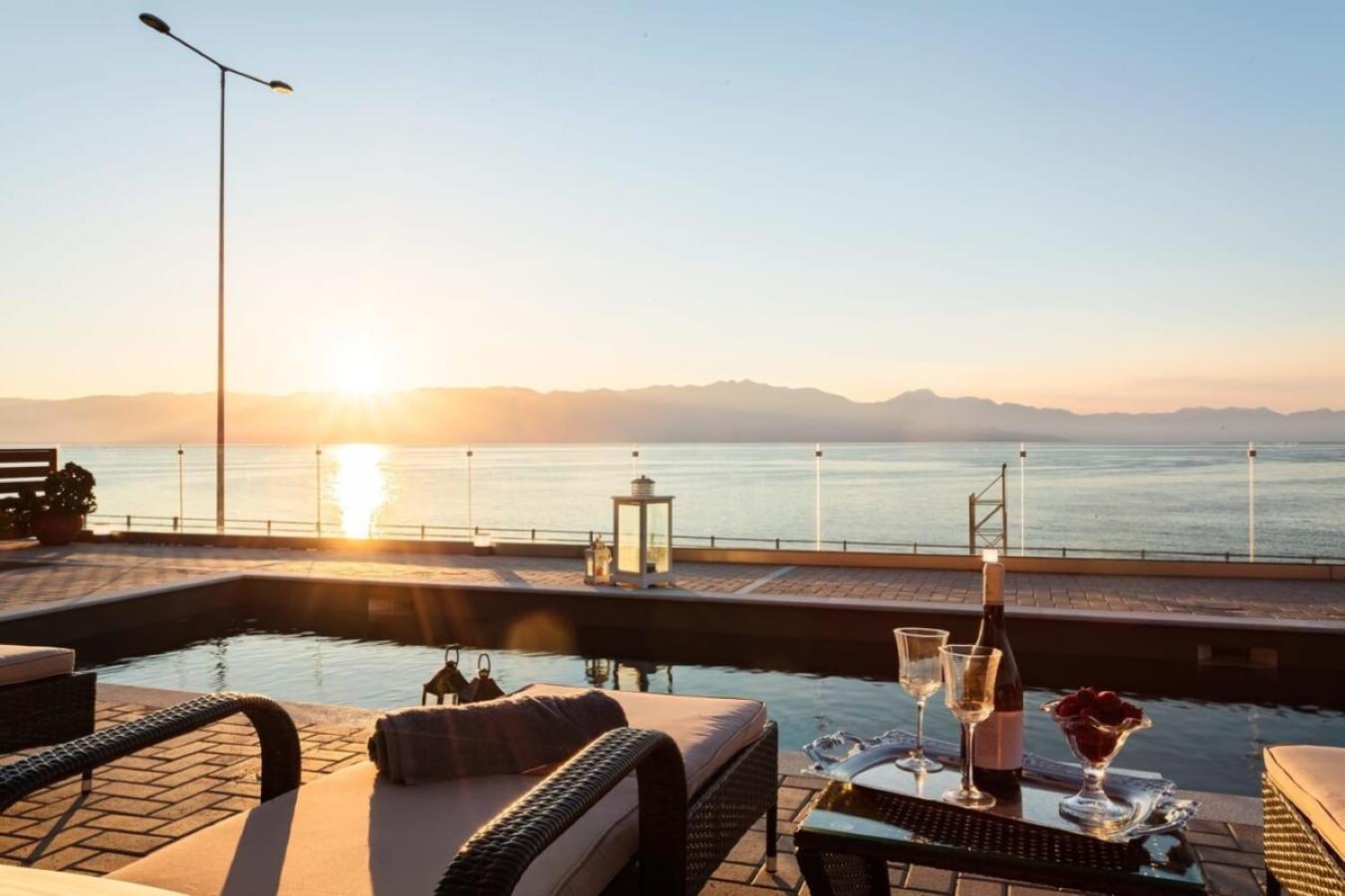 Seaside Summer Bliss - Aurora Luxury Pool Paradise Petalidi Exterior photo